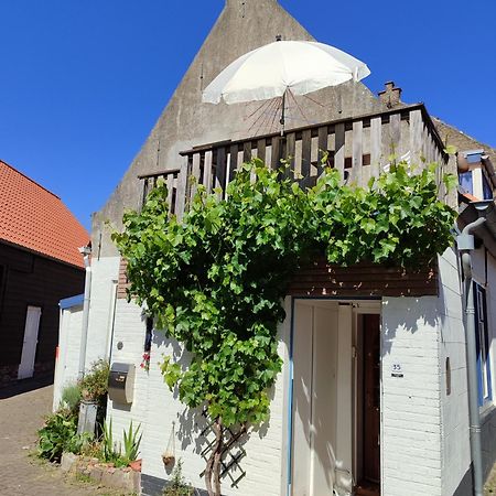 Villa The Cosy Little House With The Sundial Stavenisse Exterior foto